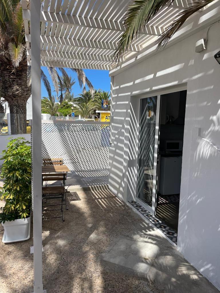 Apartamentos Punta Elena Beach Коралео Екстериор снимка
